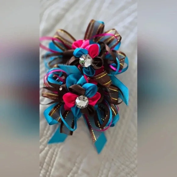 💚💥3/$15💥- Girls Bow Set of 2 - Picture 2 of 3